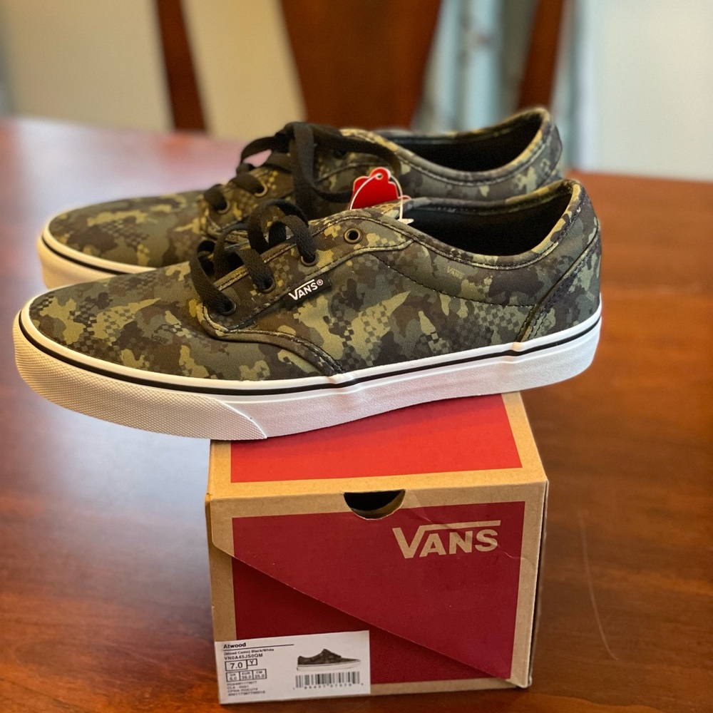 Brand new camouflage Vans